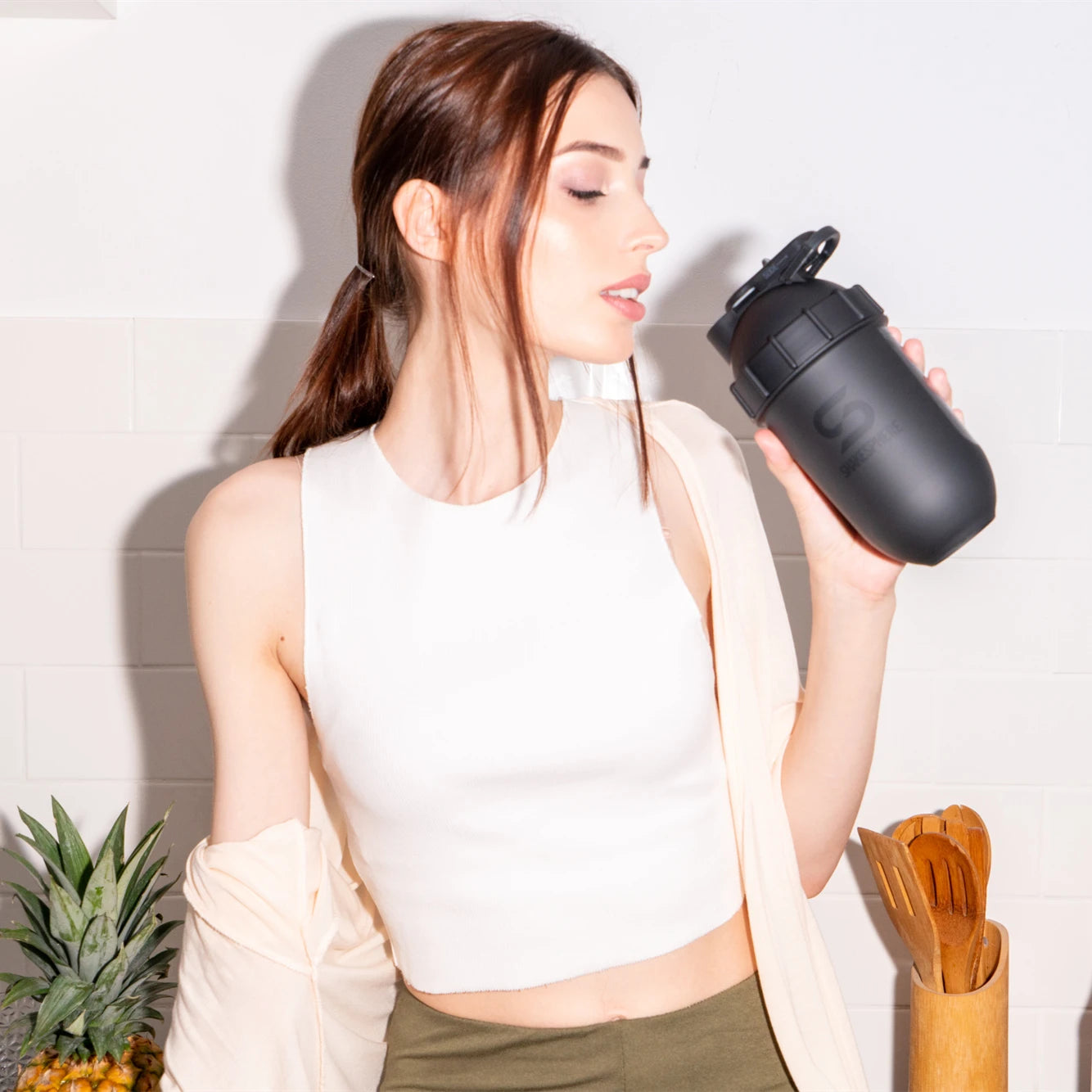 ShakeSphere Tumbler Protein Shaker Origin Water Sport Shaker for Protein Powder Mixing Fitness Gym Bottle 700ml