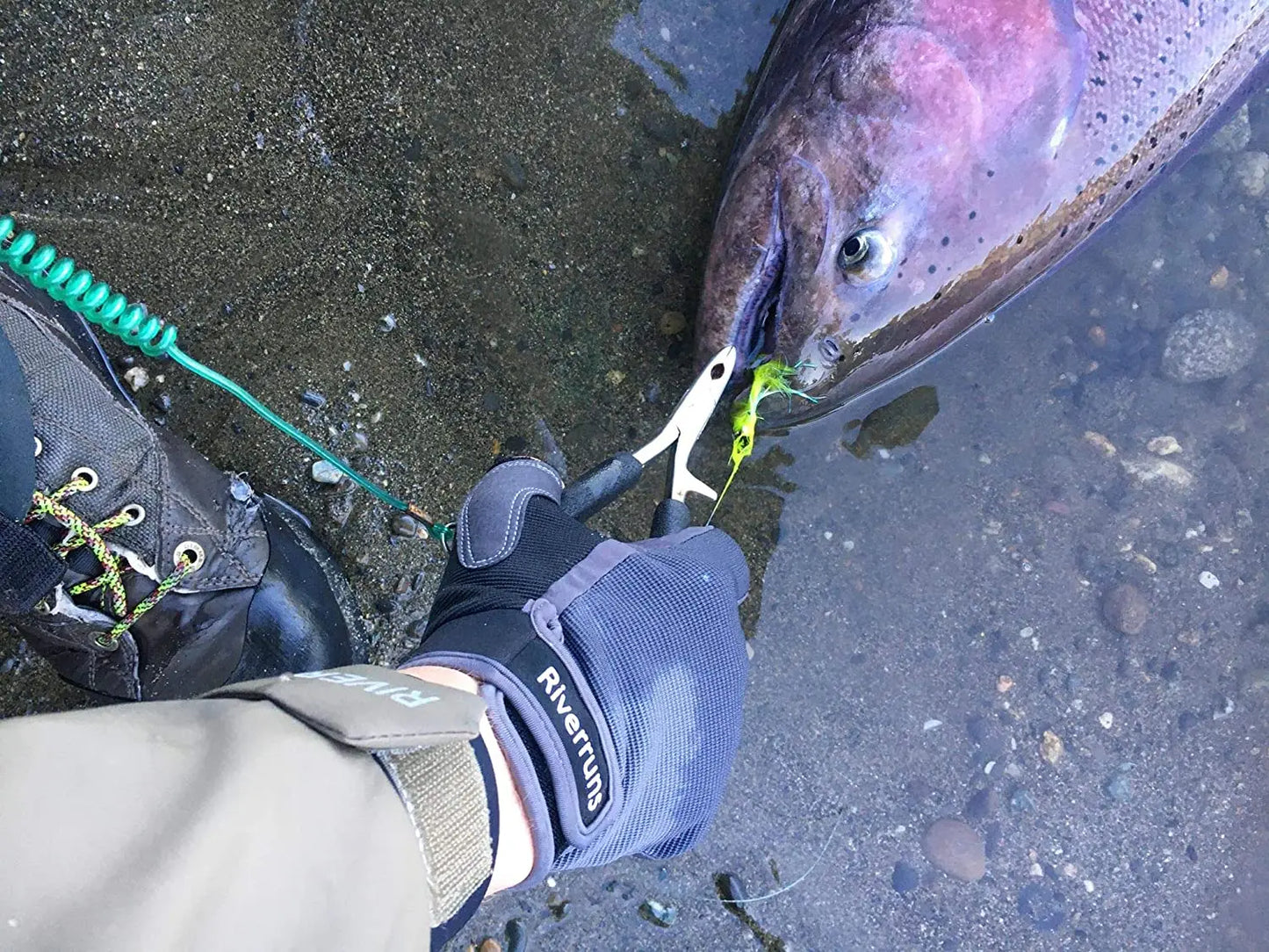 F Aventik Anti Slip Shock Breathable Fingerless Fishing Gloves Sun Protection Outdoor Fishing Sailing Cycling and Hiking gloves