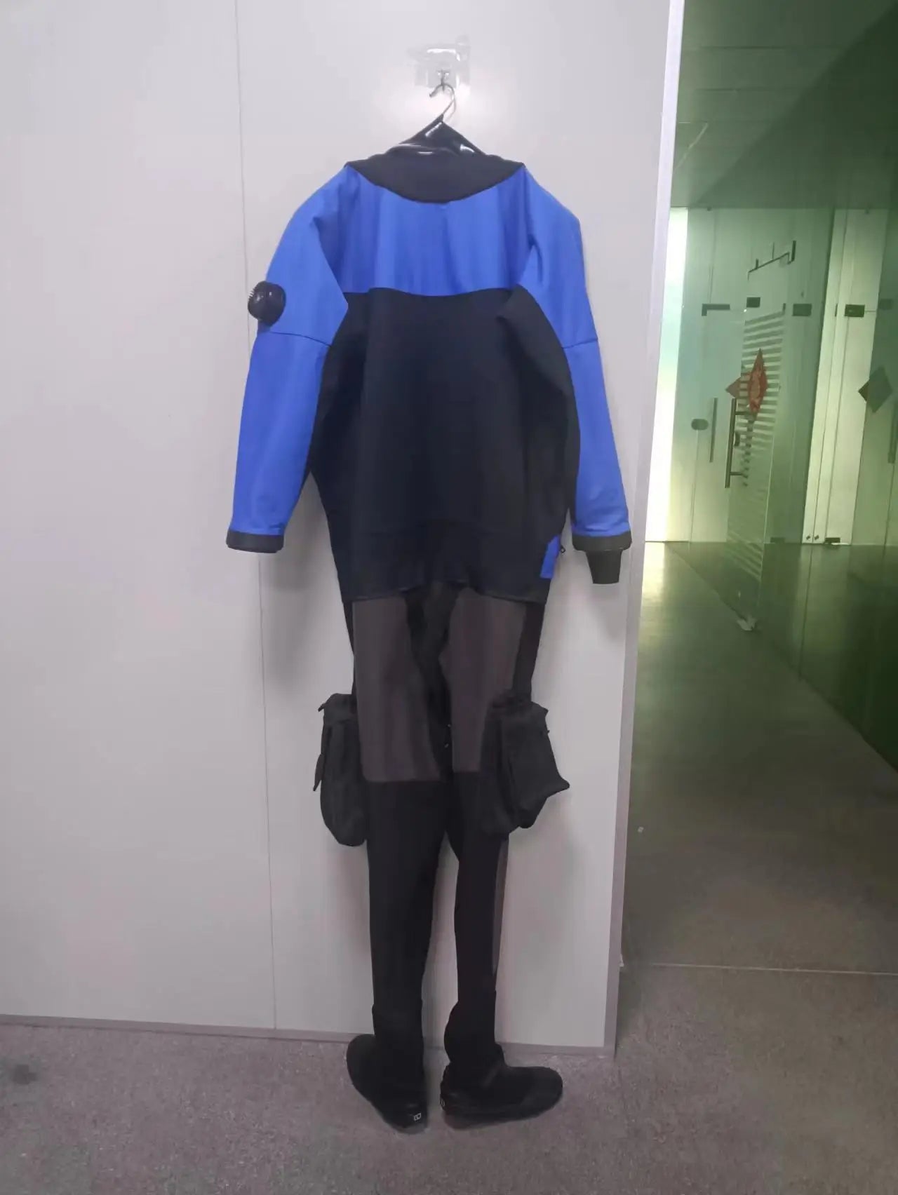 Unisex Drysuit UK Waterproof and Breathable Plus Size (L XL XXL) for Adults 5mm Wetsuits for Diving