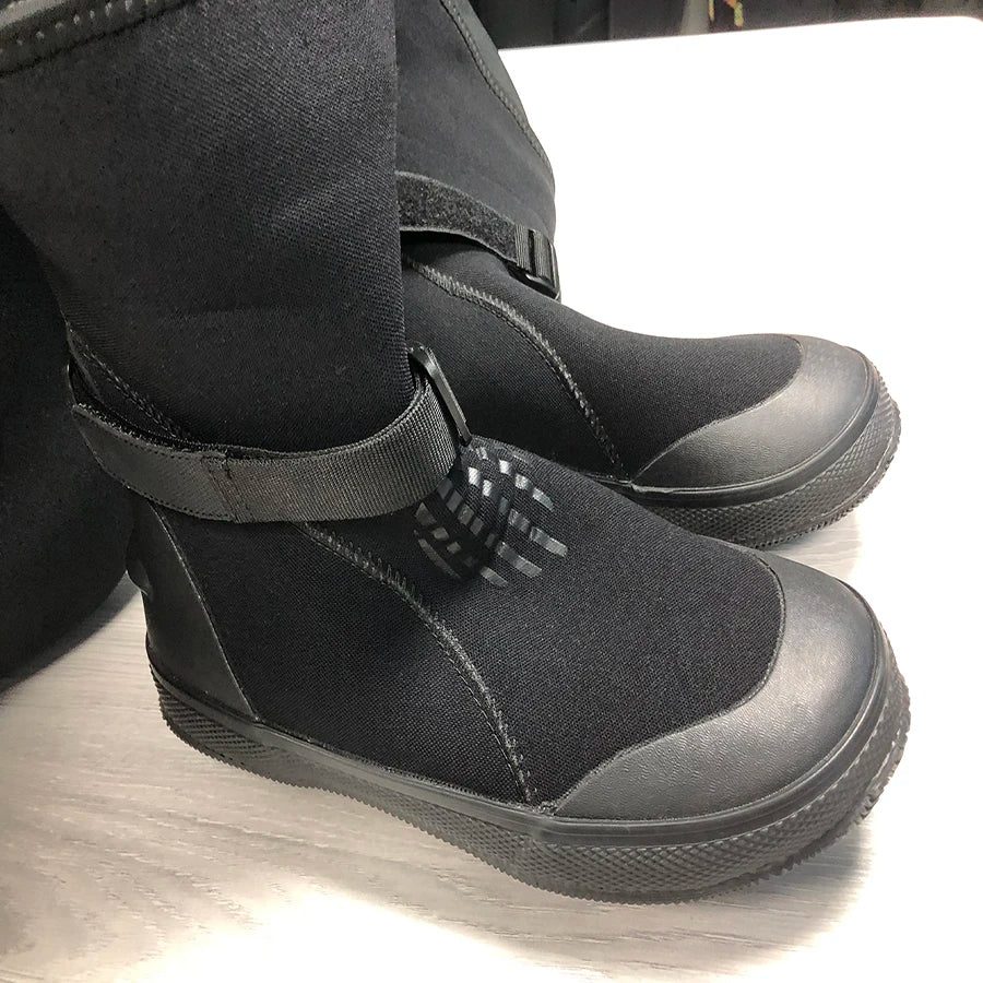 Unisex Drysuit UK Waterproof and Breathable Plus Size (L XL XXL) for Adults 5mm Wetsuits for Diving