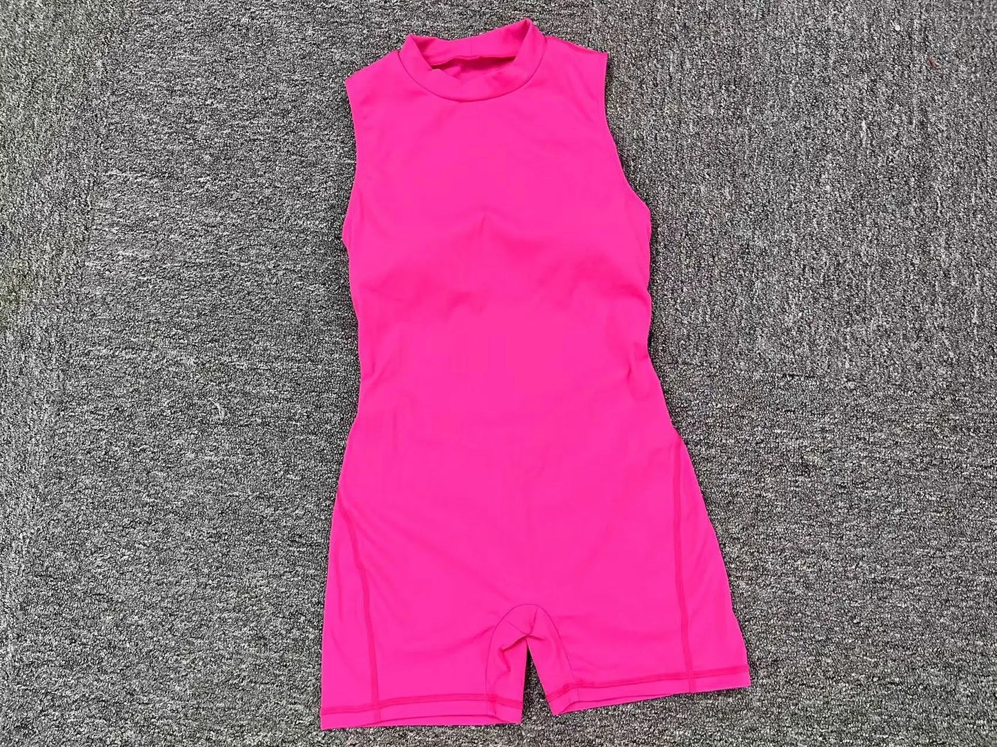 2024 Pad Sleeveless Vest Exercise Crop Yoga Set One Piece Jumpsuit Women Sport Gym Workout Fitness Scrunch Shorts Active Rompers