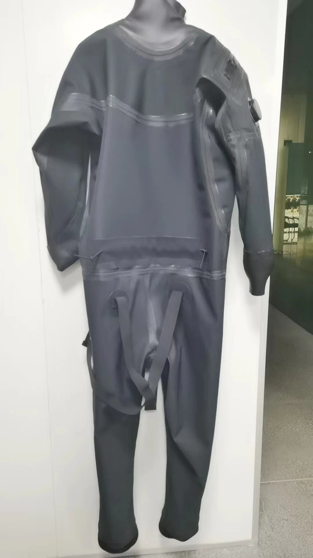 Unisex Drysuit UK Waterproof and Breathable Plus Size (L XL XXL) for Adults 5mm Wetsuits for Diving