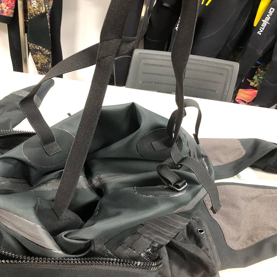 Unisex Drysuit UK Waterproof and Breathable Plus Size (L XL XXL) for Adults 5mm Wetsuits for Diving