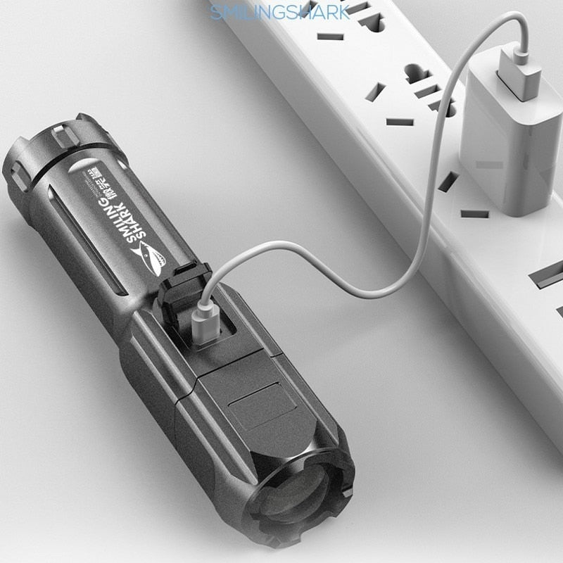 Lanterna forte luz recarregável zoom gigante brilhante xenon forças especiais casa ao ar livre portátil led lanterna luminosa