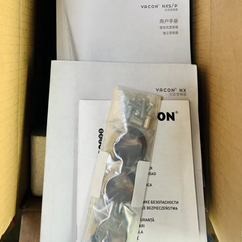 100% Original Brand New VACON VFD NXS00055A2H1SSSA1A2000000 PA000552H1SSS Inverter NXS Series 1.5-2.2KW IP21 380-500V 3-Phase