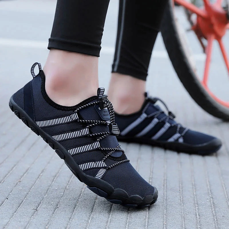 Green Water Shoes For Men Aqua Upstream Shoes New Breathable Mesh Beach Sandals Summer Sport Shoes Women Swimming Shoes Slippers