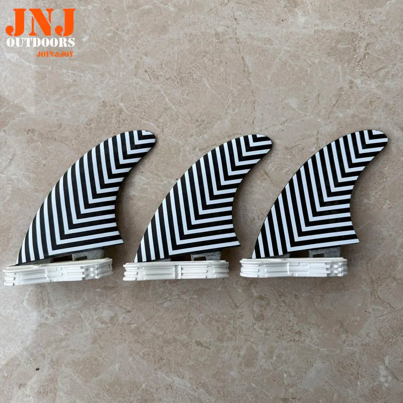JNJ-FCS 2 Surfboard, M G5 Fins, Medium Surf Table And Large G7 Thruster with Honeycomb
